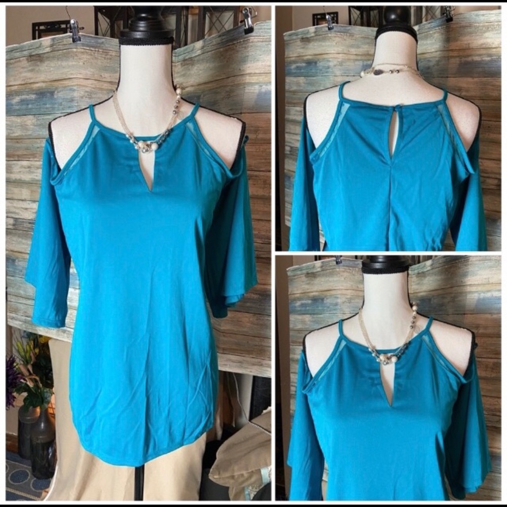 Blue Worthington Cold Shoulder Top XL